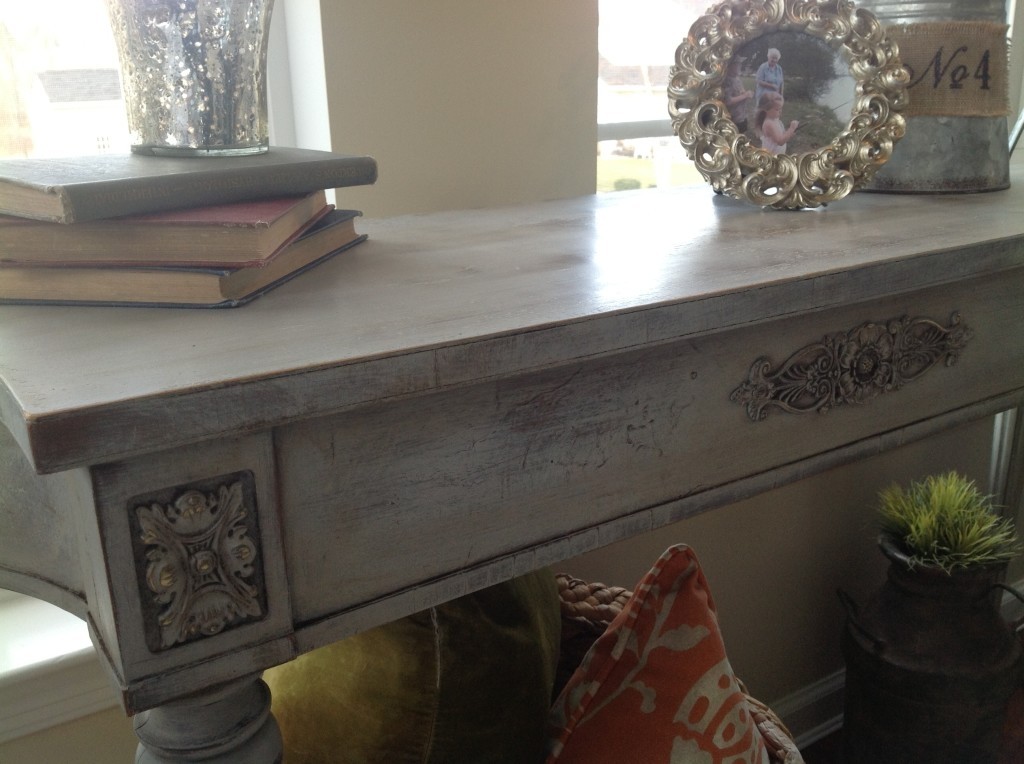 Annie Sloan Chalk Paint DIY Table